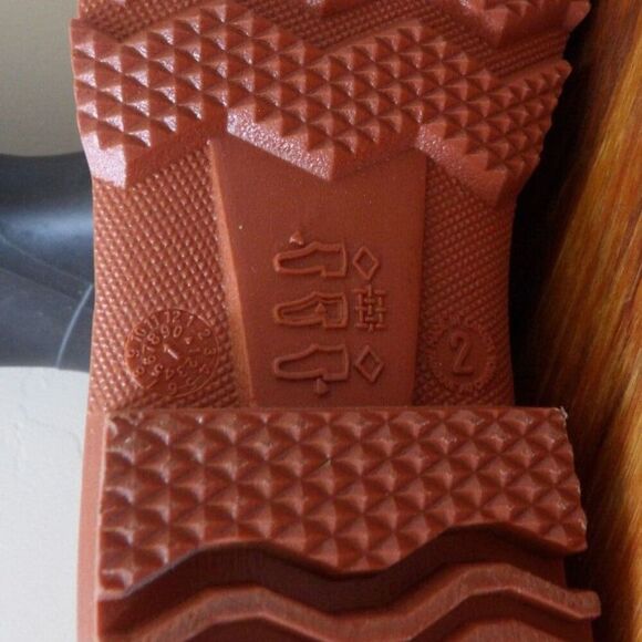 Wonder Nation Unisex Black Slip on Chore Rain Boots | 2 - Picture 4 of 8